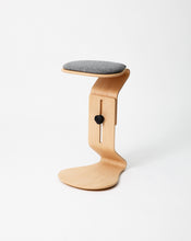 Load image into Gallery viewer, woow-ercolino-sgabello-ergonomico-ondulato-ergonomic-wavy-stool-34
