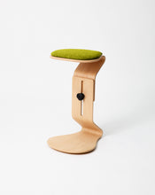 Load image into Gallery viewer, woow-ercolino-sgabello-ergonomico-ondulato-ergonomic-wavy-stool-32
