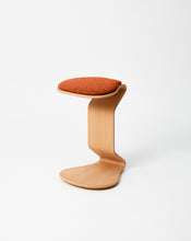 Load image into Gallery viewer, woow-ercolino-sgabello-ergonomico-ondulato-ergonomic-wavy-stool-24