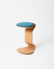 Load image into Gallery viewer, woow-ercolino-sgabello-ergonomico-ondulato-ergonomic-wavy-stool-28