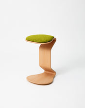 Load image into Gallery viewer, woow-ercolino-sgabello-ergonomico-ondulato-ergonomic-wavy-stool-25