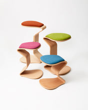 Load image into Gallery viewer, woow-ercolino-sgabello-ergonomico-ondulato-ergonomic-wavy-stool-06